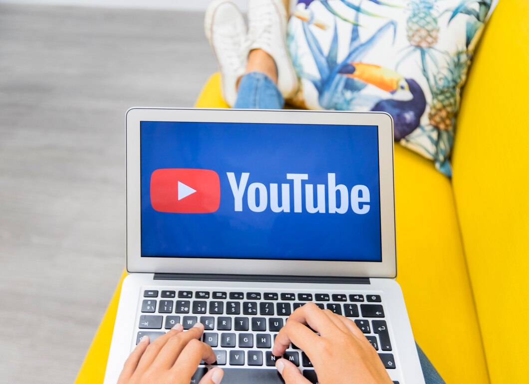 YouTube কীভাবে কাজ করে